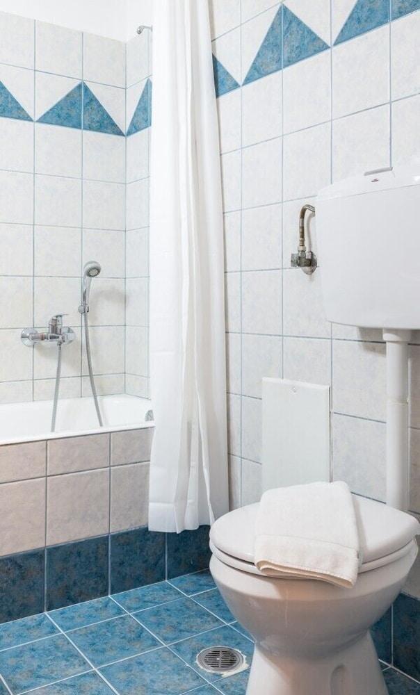 Sunny Apartment With 2 Bedrooms And Garden Glifáda Kültér fotó
