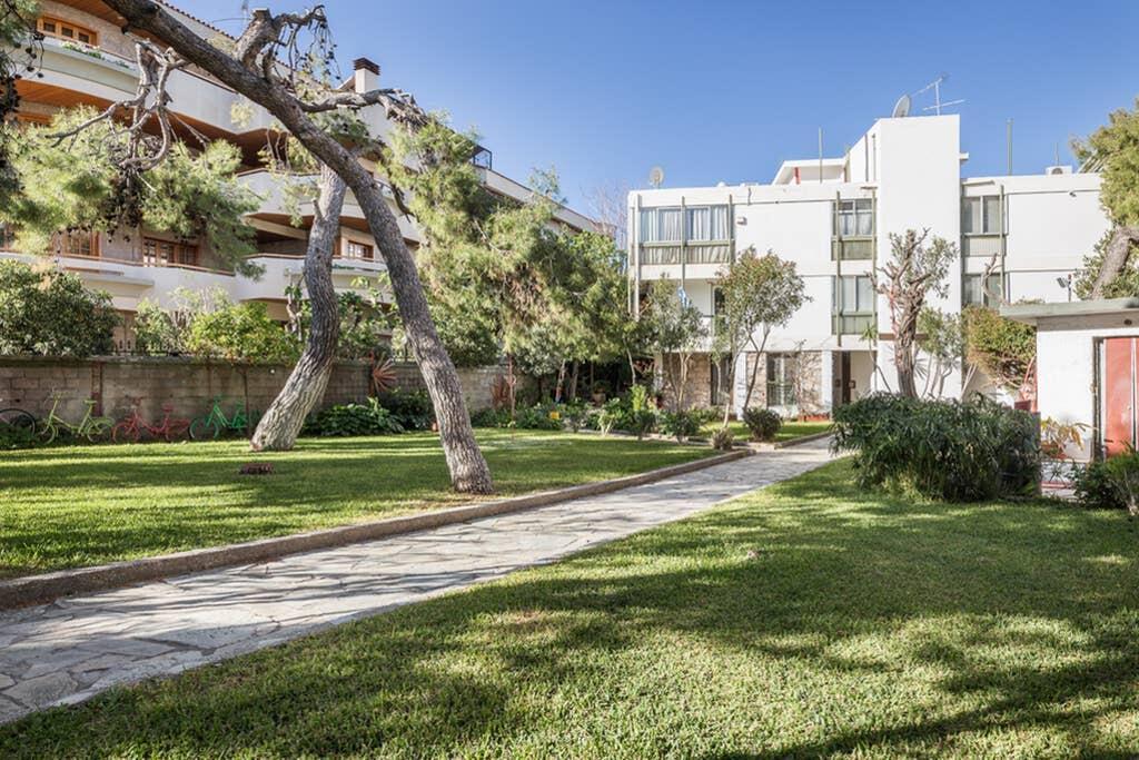 Sunny Apartment With 2 Bedrooms And Garden Glifáda Kültér fotó