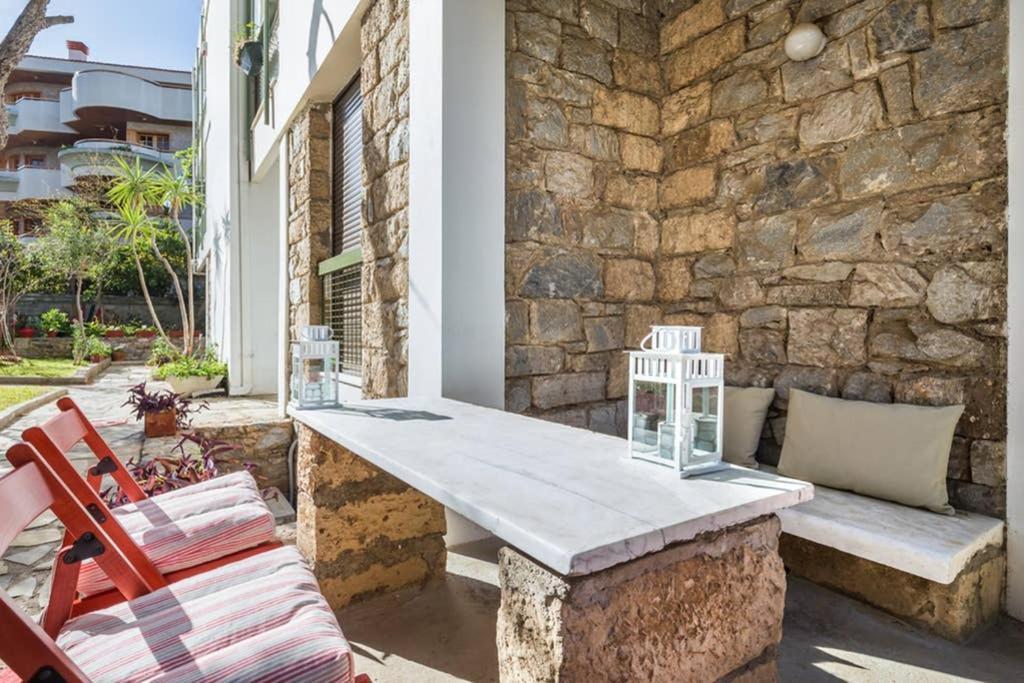 Sunny Apartment With 2 Bedrooms And Garden Glifáda Kültér fotó