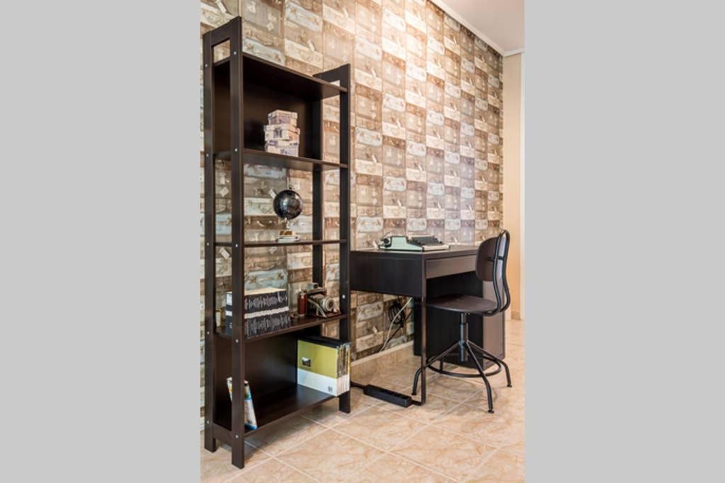Sunny Apartment With 2 Bedrooms And Garden Glifáda Kültér fotó