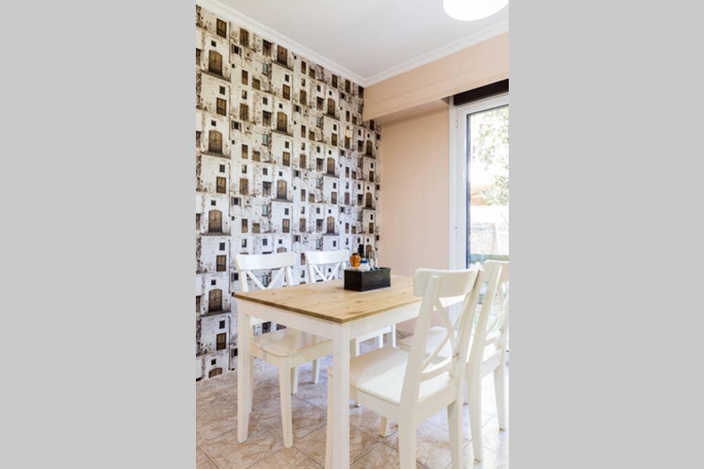 Sunny Apartment With 2 Bedrooms And Garden Glifáda Kültér fotó