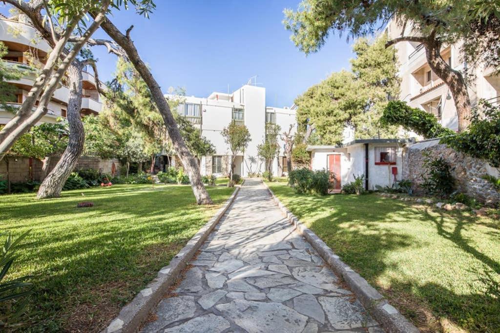 Sunny Apartment With 2 Bedrooms And Garden Glifáda Kültér fotó